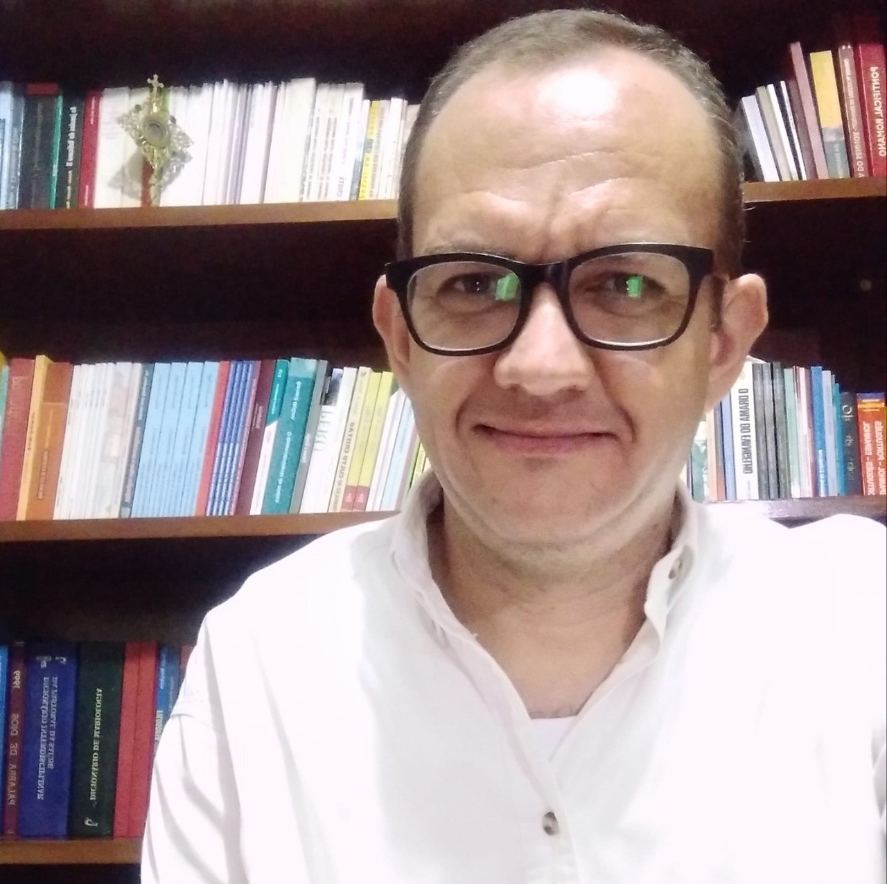 https://sihma.websolutionsdesk.com/photos/shares/Fr Eduardo Picture.jpeg